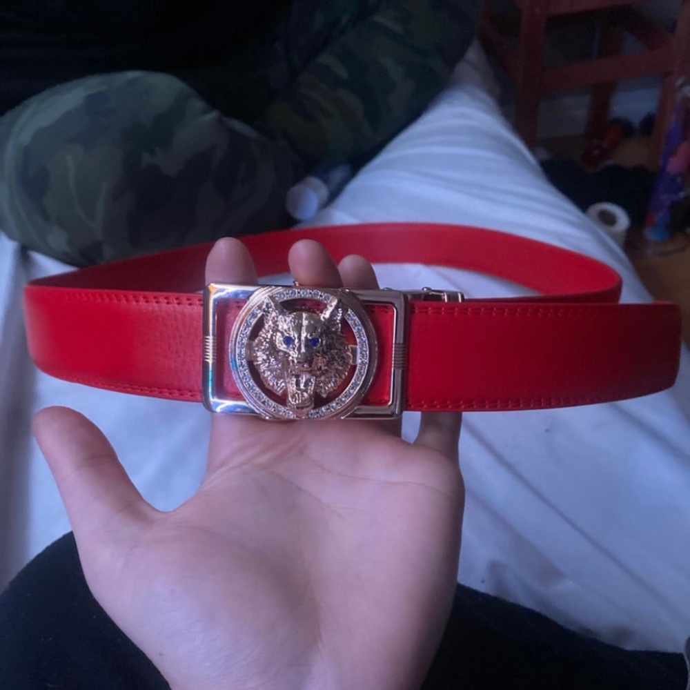 This is a noose luxury belt stamped and never worn.
